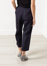 Load image into Gallery viewer, Wide Cropped Trouser in Navy - black