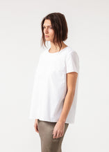 Load image into Gallery viewer, Pleat Back Blouse in White - white