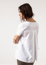 Load image into Gallery viewer, Pleat Back Blouse in White - white
