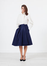 Load image into Gallery viewer, Full Collar Poplin Blouse in Off White - apricot