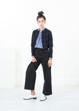 Load image into Gallery viewer, Quilt Pattern Cardigan in Black/Navy - green