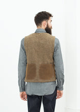 Load image into Gallery viewer, Work Vest in Tan - black