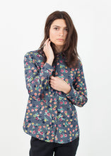 Load image into Gallery viewer, Long Sleeve Blouse in Black/Floral - pink