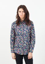 Load image into Gallery viewer, Long Sleeve Blouse in Black/Floral - pink