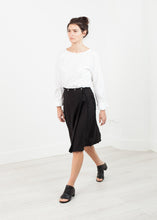 Load image into Gallery viewer, Wrap Snap Skirt in Black - apricot