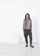 Load image into Gallery viewer, Madame L Blouse in Leopard - brown