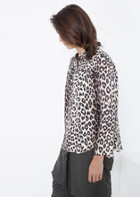 Load image into Gallery viewer, Madame L Blouse in Leopard - brown