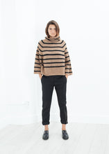 Load image into Gallery viewer, Side Zip Slim Pant in Black - purple