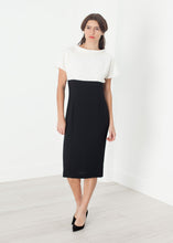 Load image into Gallery viewer, Pearl Fastened Dress in Cream/Black - apricot