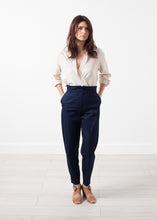 Load image into Gallery viewer, Tapered Trouser - black
