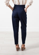 Load image into Gallery viewer, Tapered Trouser - black