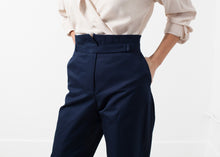 Load image into Gallery viewer, Tapered Trouser - black