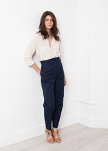 Load image into Gallery viewer, Tapered Trouser - black