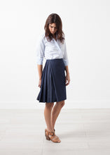 Load image into Gallery viewer, Side Pleat Skirt - violet