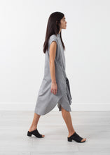 Load image into Gallery viewer, Embraced Tunic - black