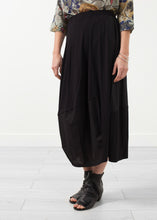 Load image into Gallery viewer, Edra Skirt - red