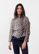 Load image into Gallery viewer, Silk Hoodie - apricot