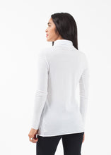 Load image into Gallery viewer, Turtleneck - green