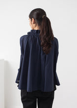 Load image into Gallery viewer, Ruffled Cabin Top - black