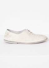Load image into Gallery viewer, Diamond Slip-On in White - white