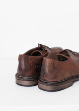 Load image into Gallery viewer, Marrone Oxford in Brown - green