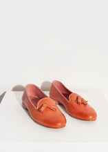 Load image into Gallery viewer, Leather Loafer in Rose - indigo