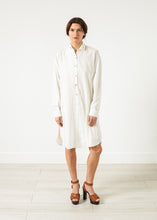 Load image into Gallery viewer, Pleated Sleeve Tunic in White - pink
