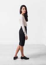 Load image into Gallery viewer, Woven Shorts in Black - white
