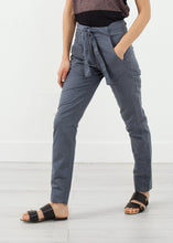 Load image into Gallery viewer, Troupy Pant in Silky Cotton - orange
