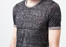 Load image into Gallery viewer, Linen T-shirt in Rope - yellow
