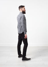 Load image into Gallery viewer, Western Arkansas Button-Up in Grey Floral - apricot
