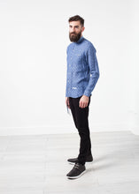Load image into Gallery viewer, Linen Button Up in Blue Diamond - white
