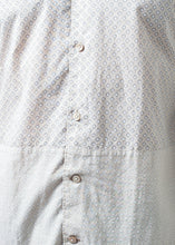 Load image into Gallery viewer, Patterned Button Up in Beige - brown
