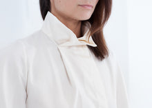 Load image into Gallery viewer, Full Collar Poplin Blouse in Off White - apricot
