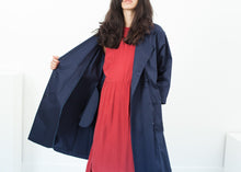Load image into Gallery viewer, Sateen Trench in Navy - green
