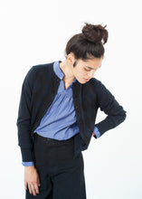 Load image into Gallery viewer, Quilt Pattern Cardigan in Black/Navy - green
