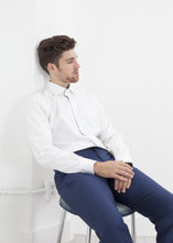 Load image into Gallery viewer, Sheridan Trouser in Blue - pink
