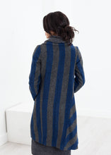 Load image into Gallery viewer, Petale Coat in Silver/Blue - gray
