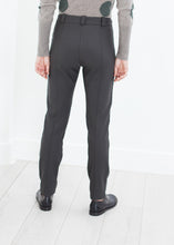 Load image into Gallery viewer, Mirco Pant in Stone - apricot
