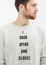 Load image into Gallery viewer, Vintage Sweatshirt in Light Grey - blue
