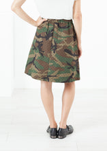 Load image into Gallery viewer, Military Skirt in Camo - violet
