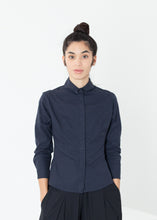 Load image into Gallery viewer, Wrinkled Tux Shirt in Navy - pink
