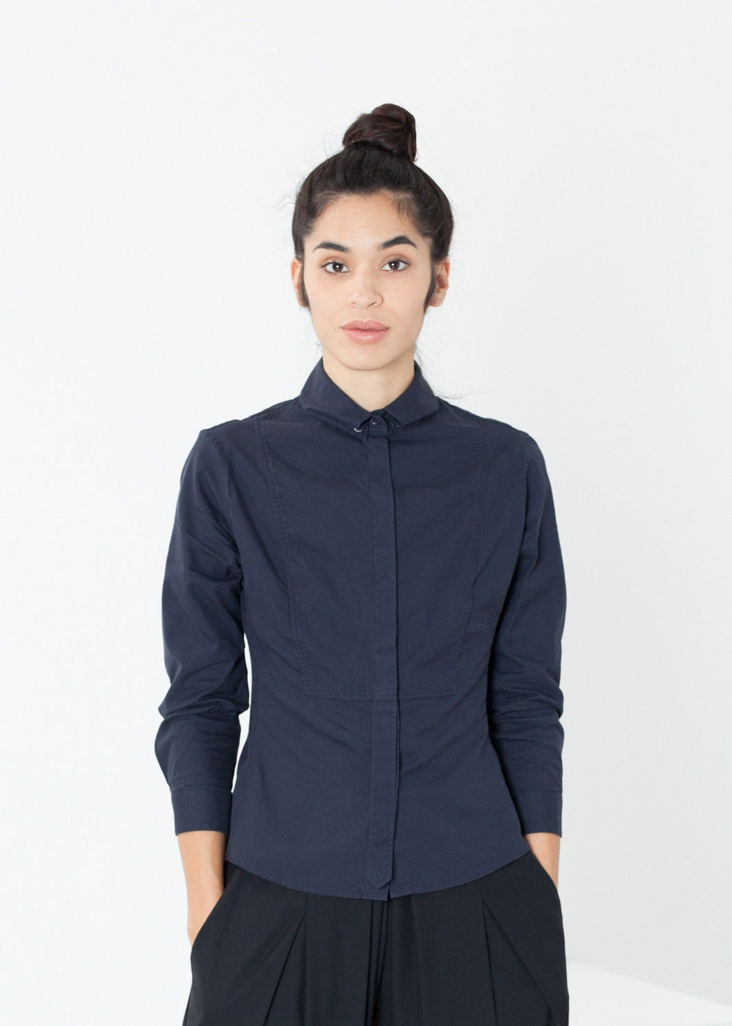 Wrinkled Tux Shirt in Navy - pink