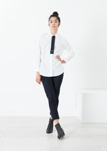 Load image into Gallery viewer, Pau Shirt in White - indigo
