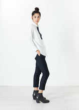Load image into Gallery viewer, Pau Shirt in White - indigo
