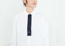 Load image into Gallery viewer, Pau Shirt in White - indigo
