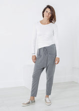 Load image into Gallery viewer, Stretch Tee in Milk - brown
