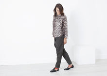 Load image into Gallery viewer, Madame L Blouse in Leopard - brown
