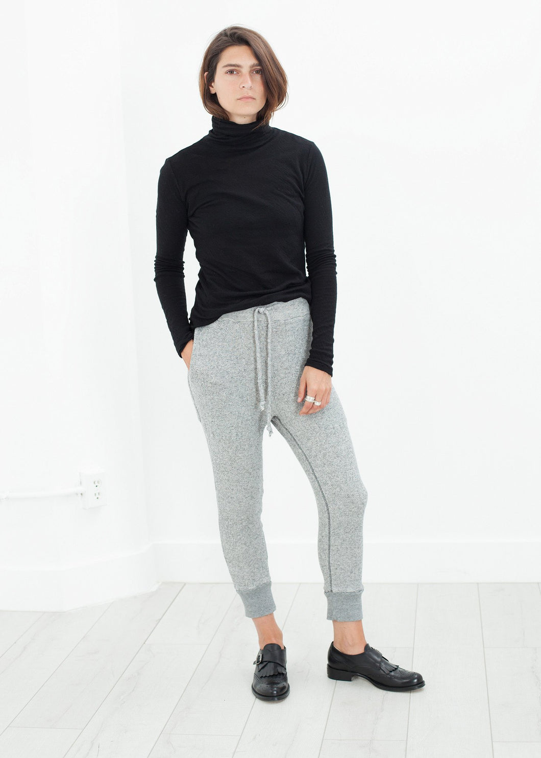 Highsoft Cropped Sweat in Heather Grey - white