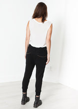 Load image into Gallery viewer, Highsoft Cropped Sweat in Black - yellow
